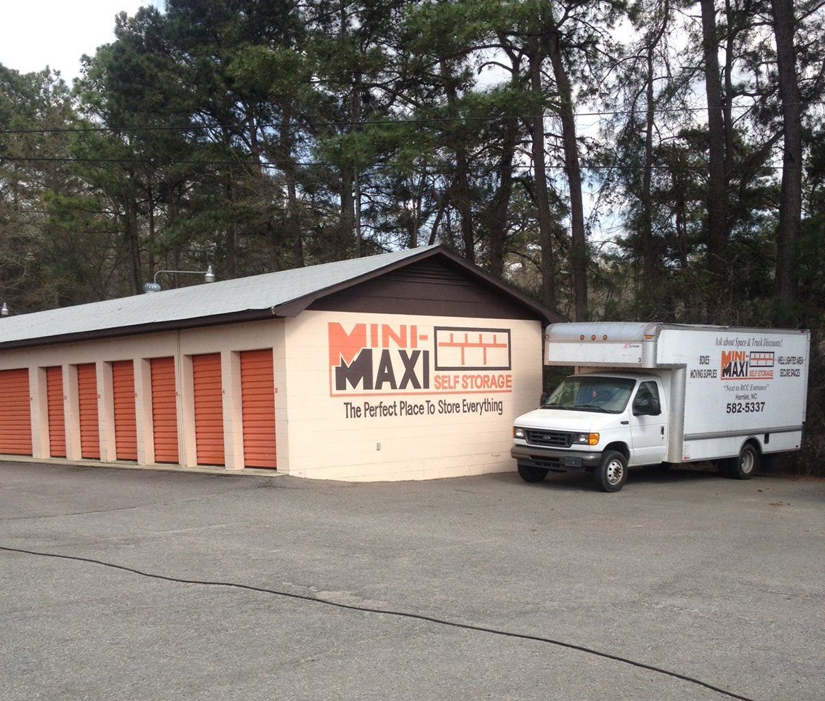 Business Storage Units — Hamlet, NC — Mini Max Self Storage