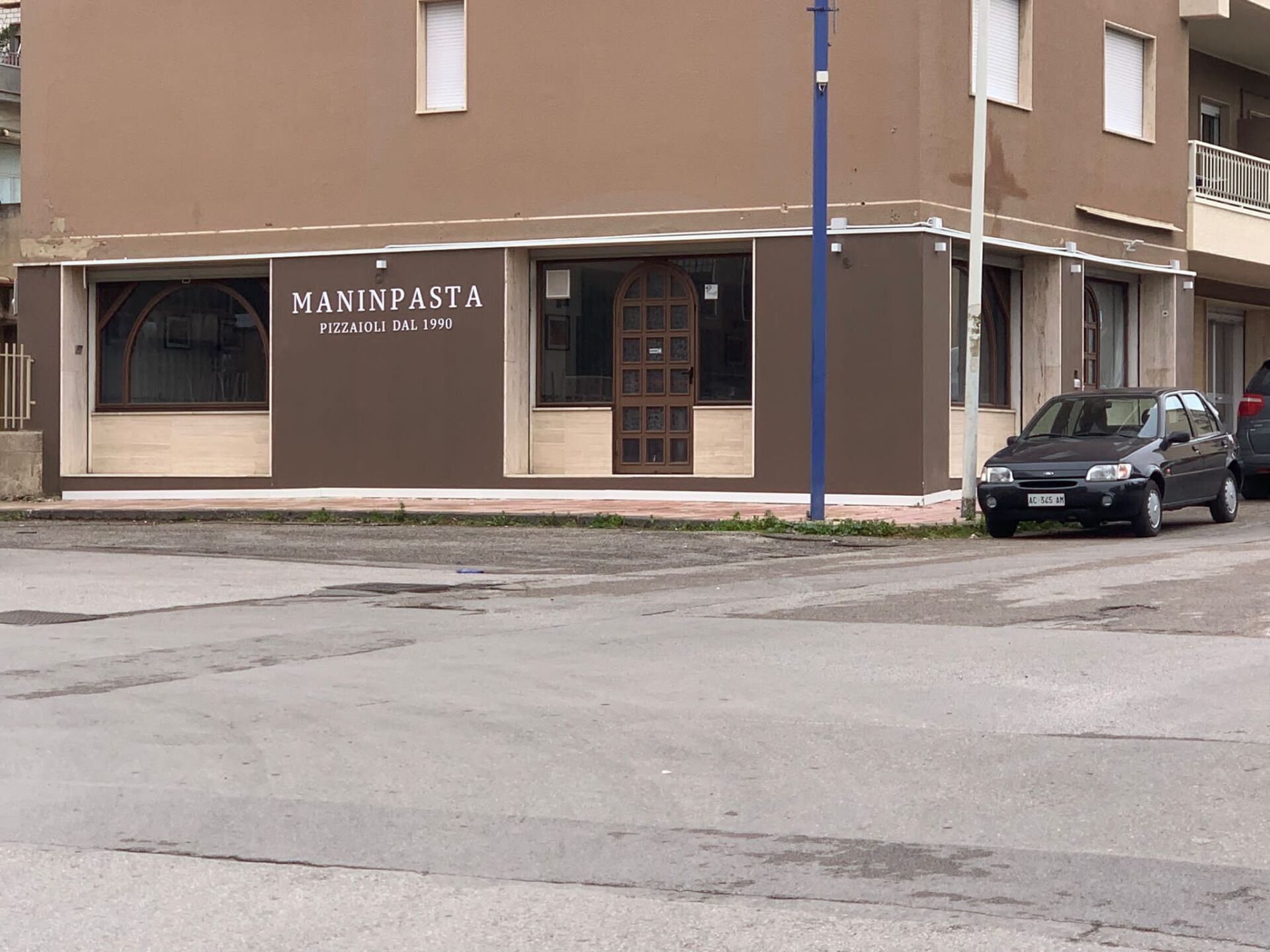 Esterno giorno Maninpasta