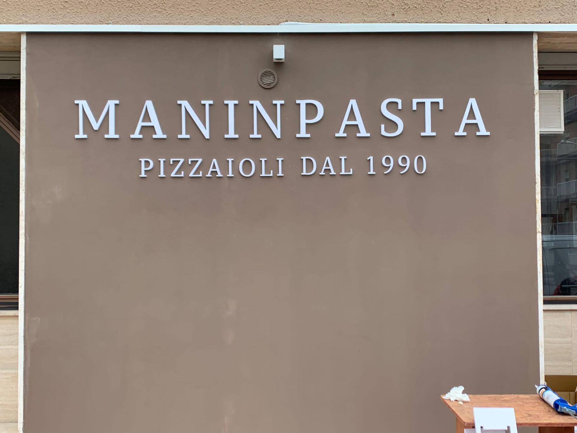 Insegna Maninpasta