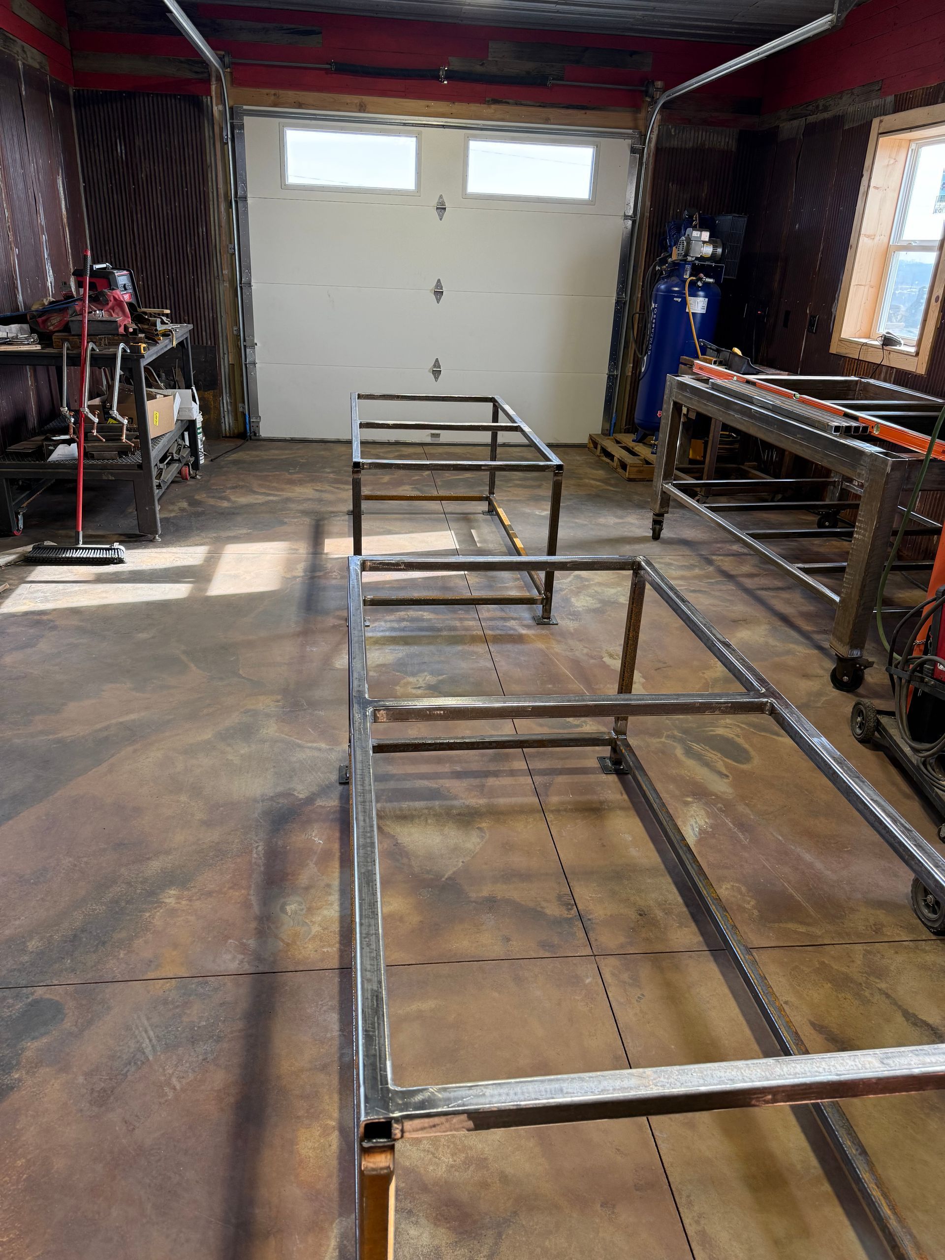 welded platform for table saw
