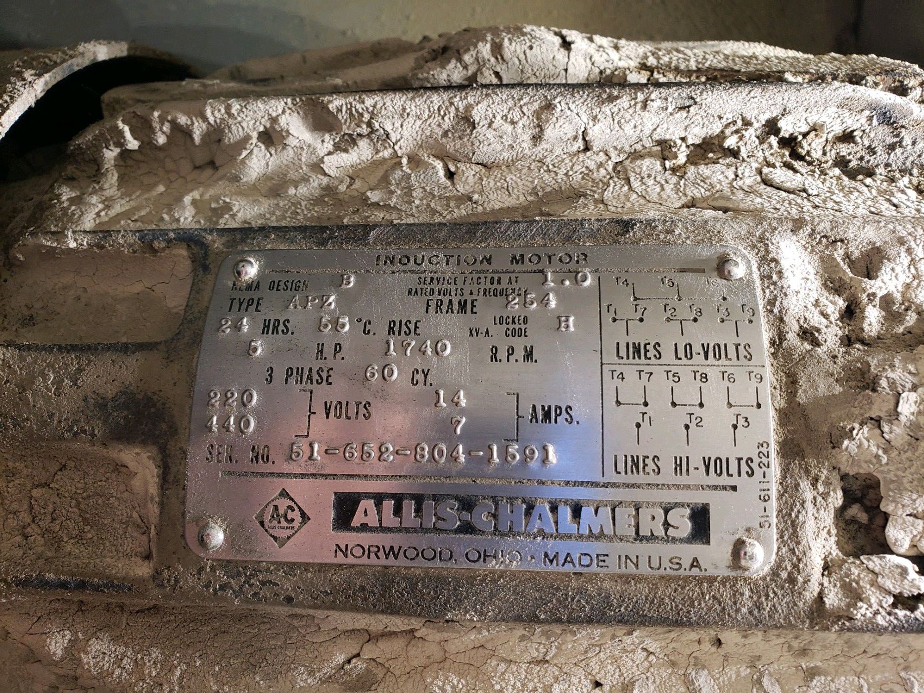 A close up of a label on a machine that says allen trainers