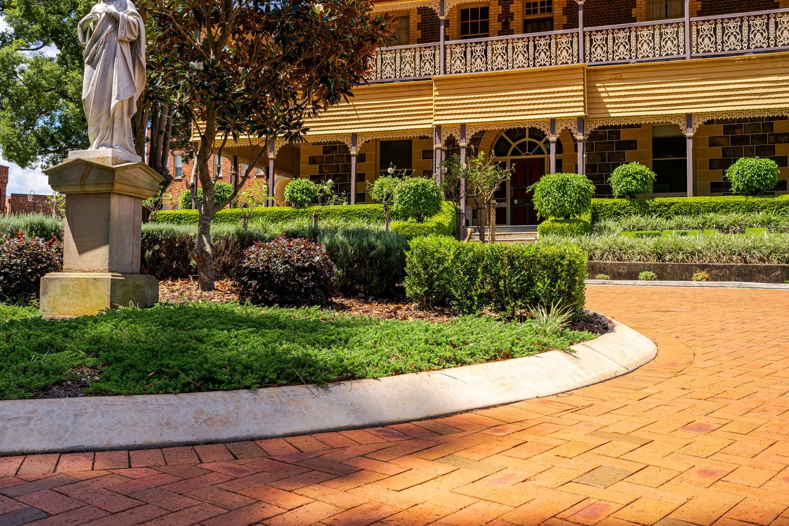 Downlands College - Dow Landscaping