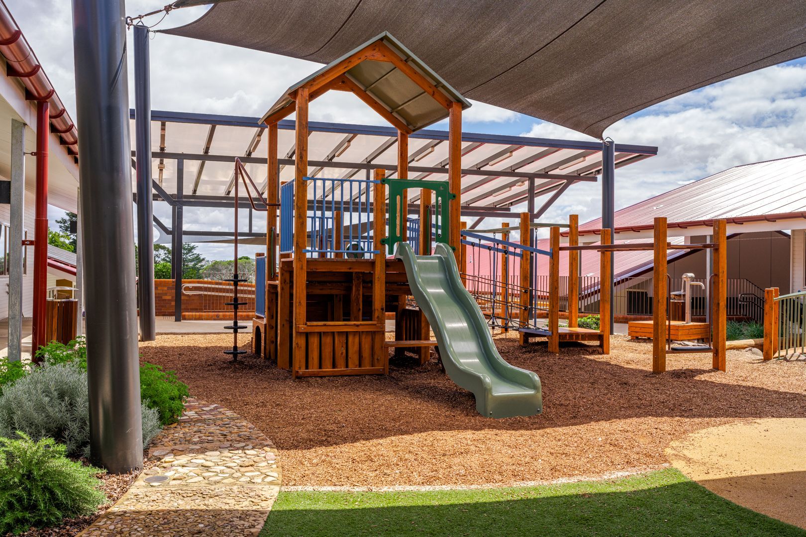 Downlands College - Dow Landscaping