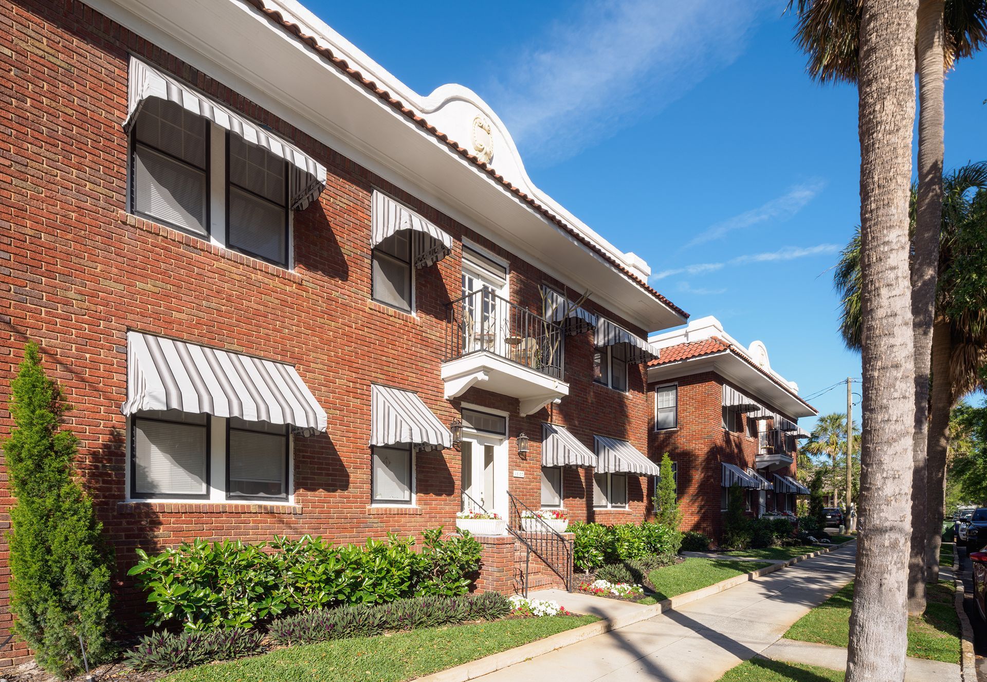 Photo of the walkway to unit entrances