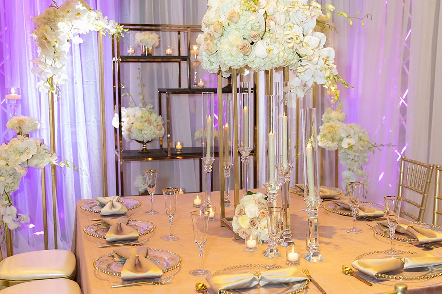 sacramento wedding decor, table and centerpieces, wedding flowers, table settings