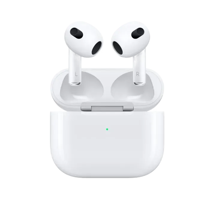 AirPods de Apple blancos (tercera generación) con estuche de carga, abiertos, mostrando los auriculares.