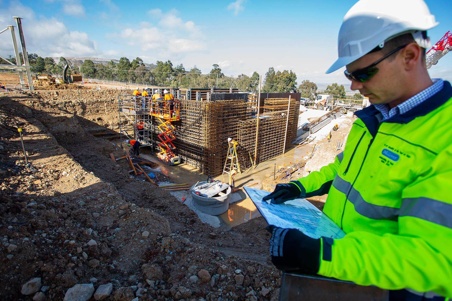 expert overseeing construction site