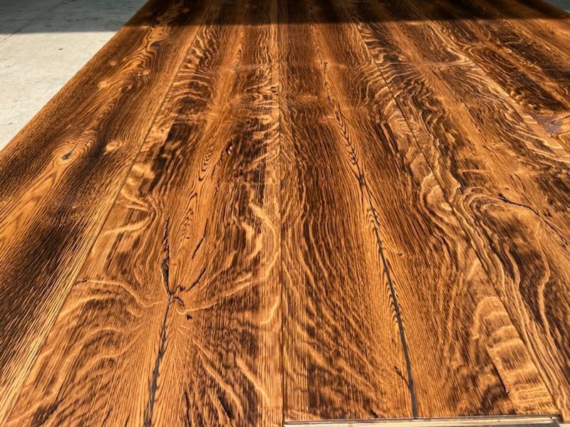 Live Sawn White Oak Charred Saddle Stain
