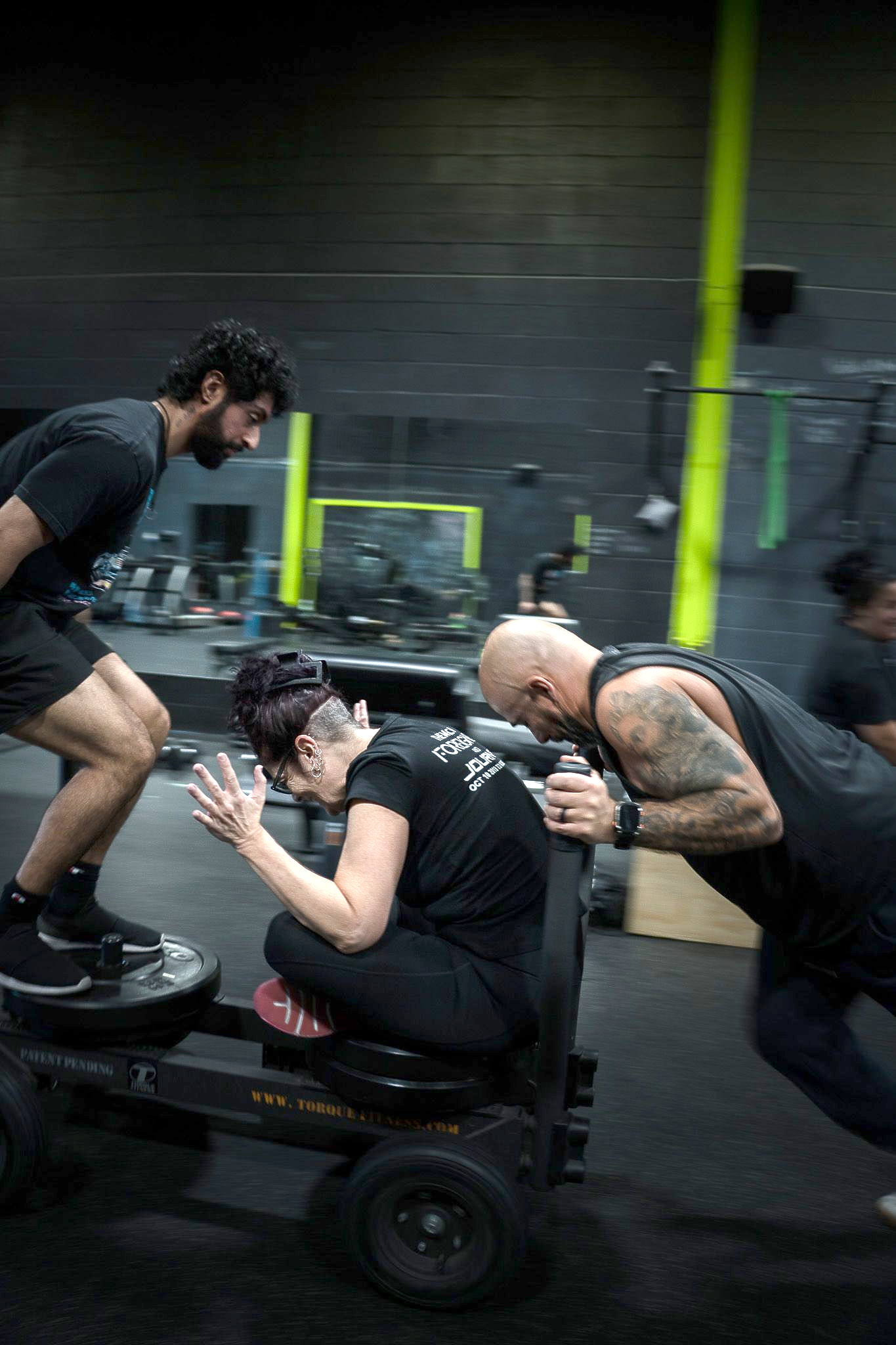 Private gym training vs group classes