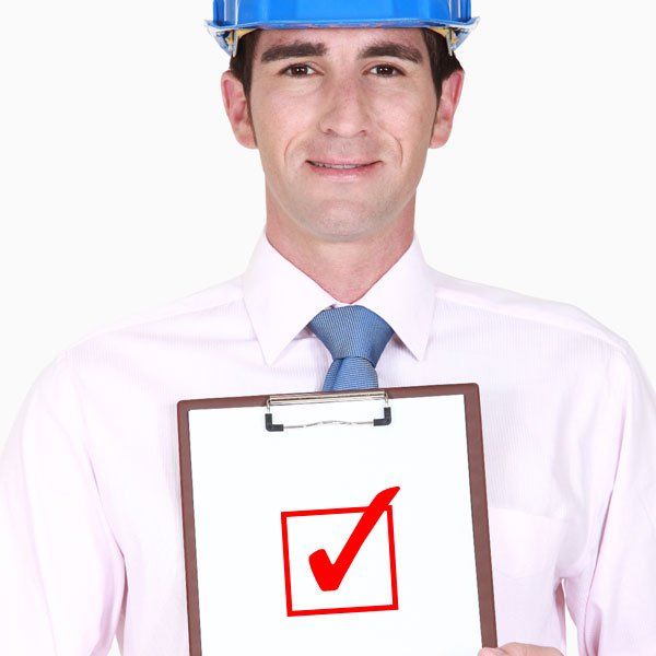 Ingeniero civil experto en valuación de inmuebles y gestión de proyectos