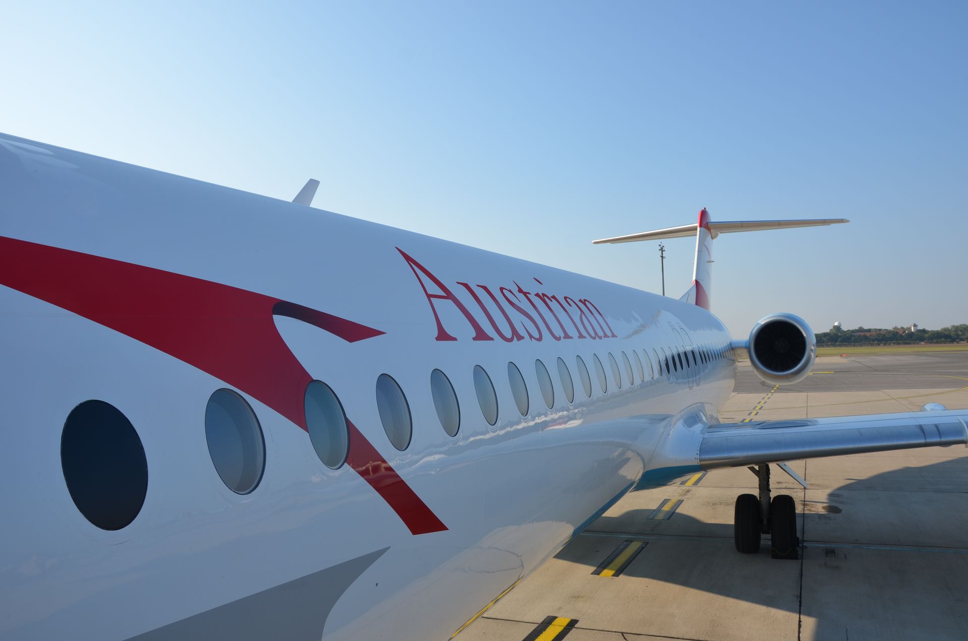 Austrian Air Flugzeug von außen.