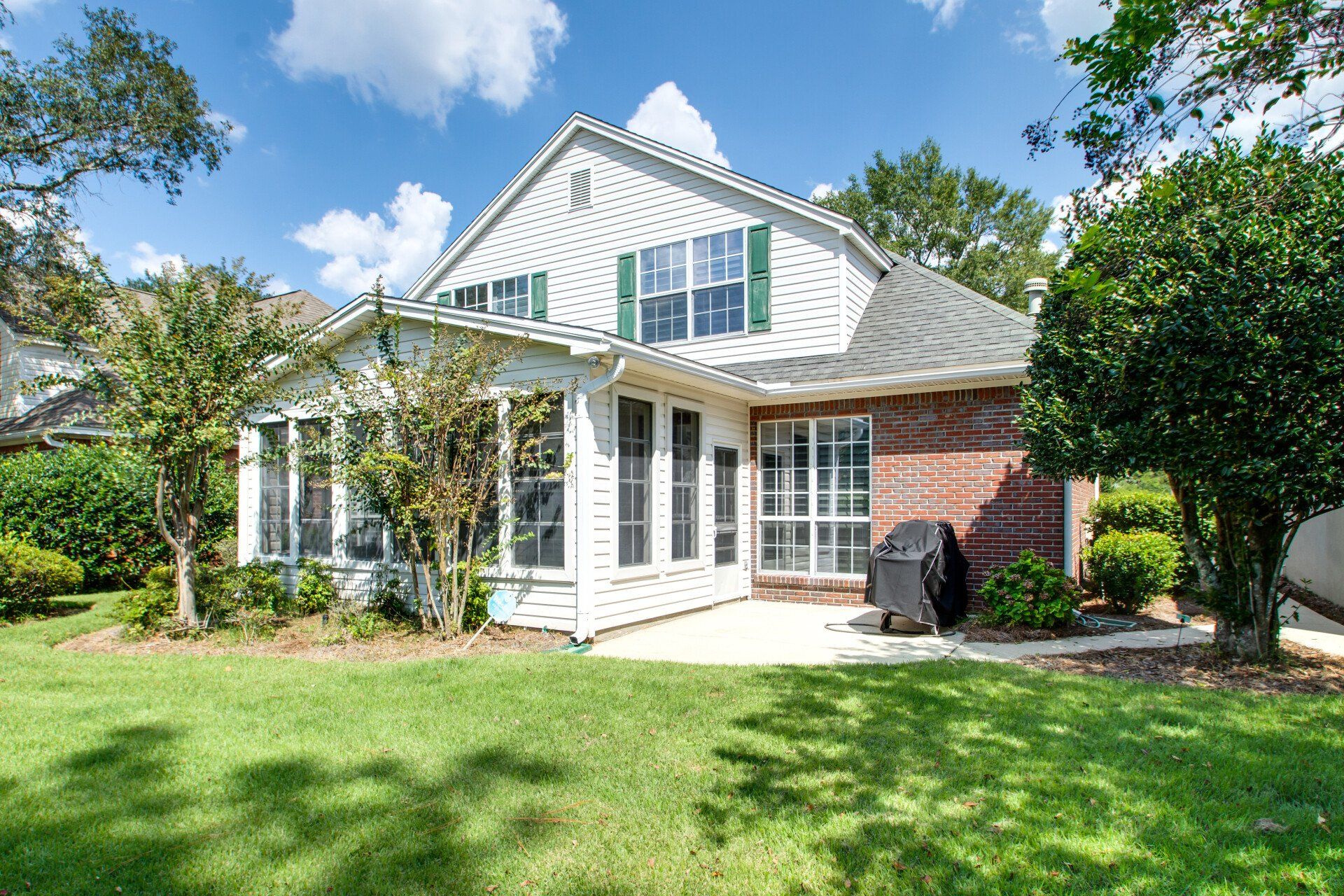 Exterior Photo of a White House