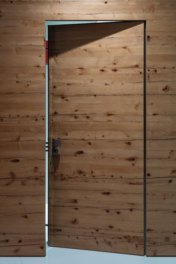 porta blindata legno a parete