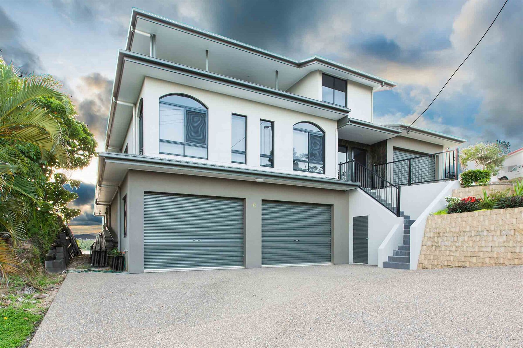 Home Outside View and Garage 1