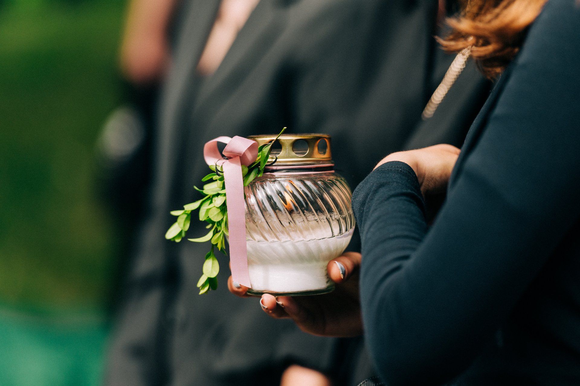 What Happens at a Cremation Service?