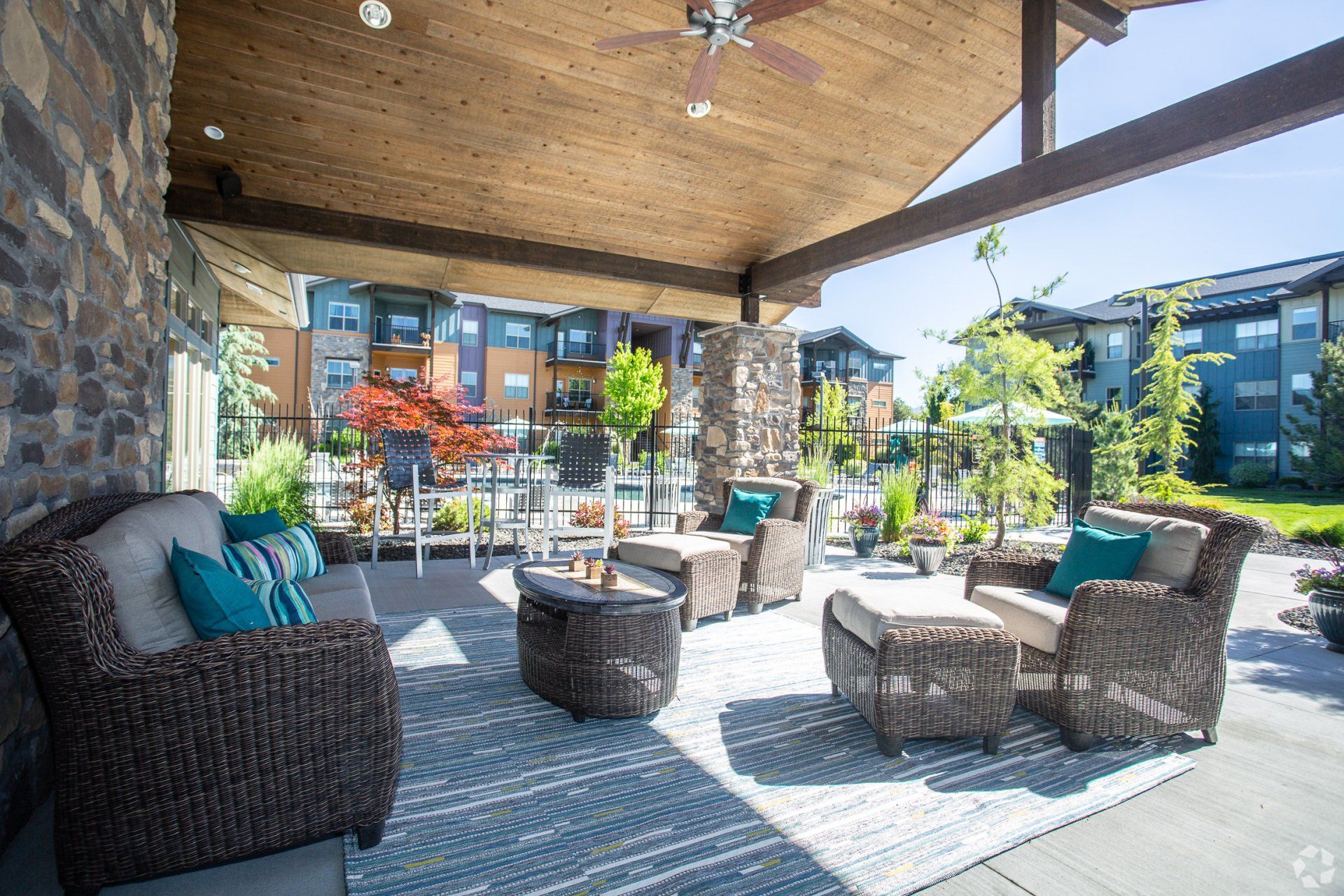 Retreat at Silvercloud pool chairs