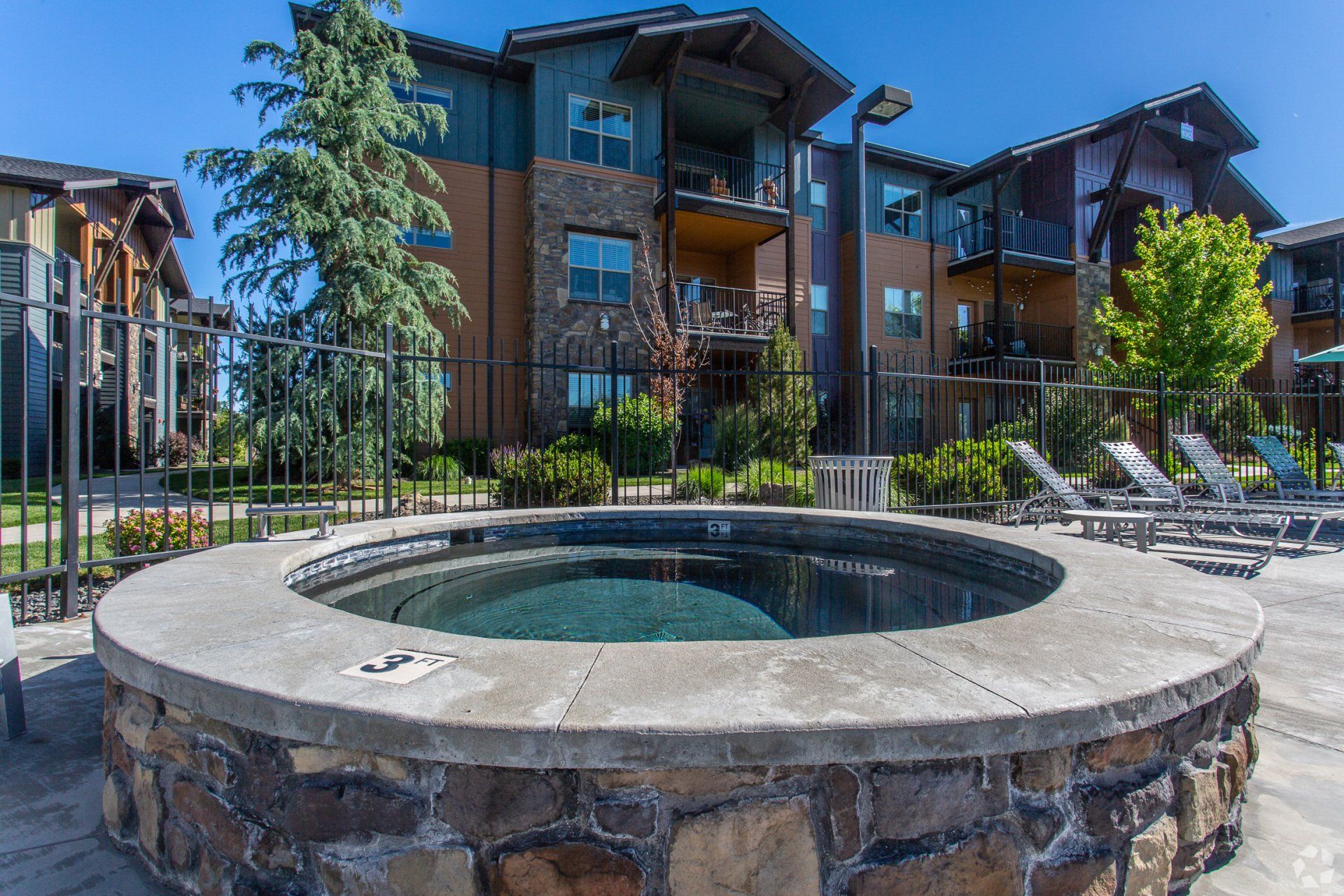 Retreat at Silvercloud fountain