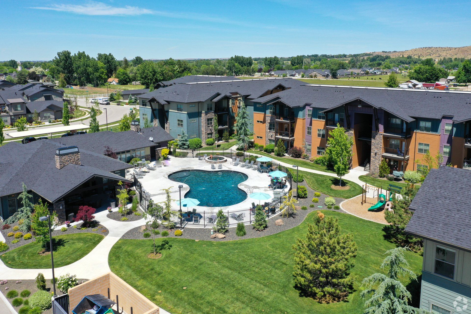 Retreat at Silvercloud Exterior