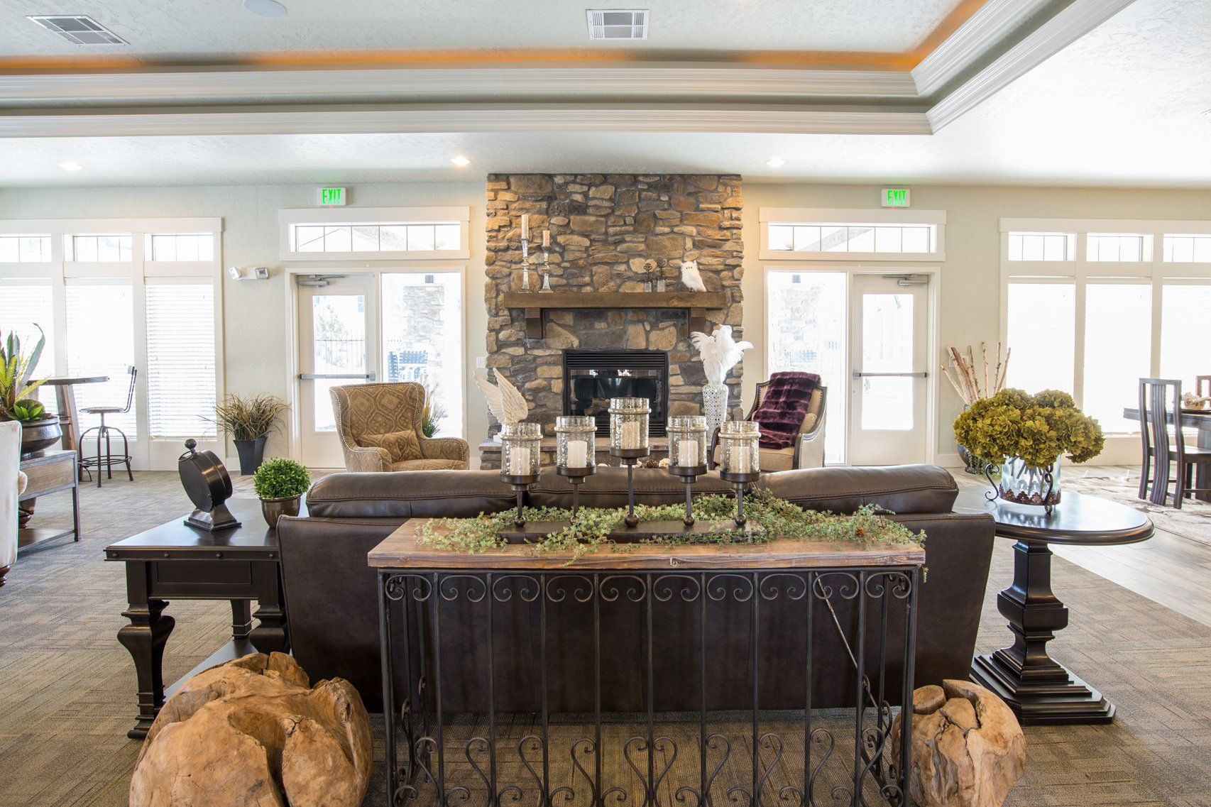 Retreat at Silvercloud lobby