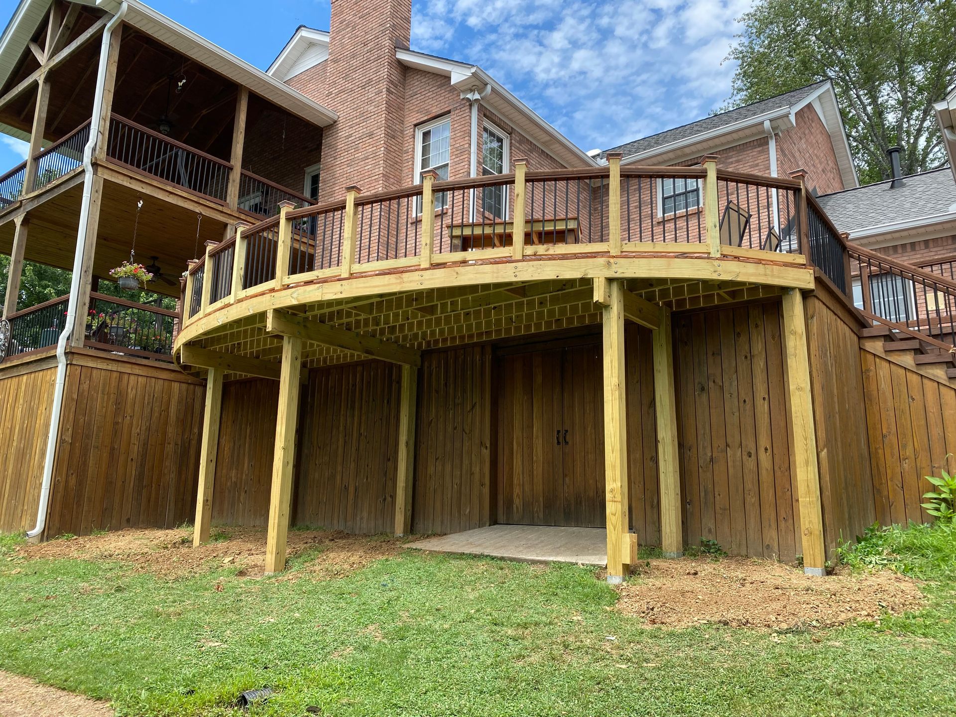 custom round deck replacement nashville