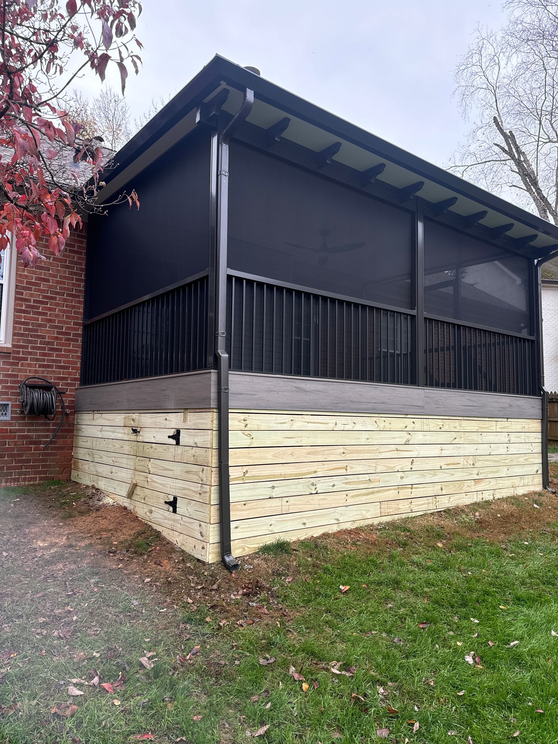 Custom deck with screens