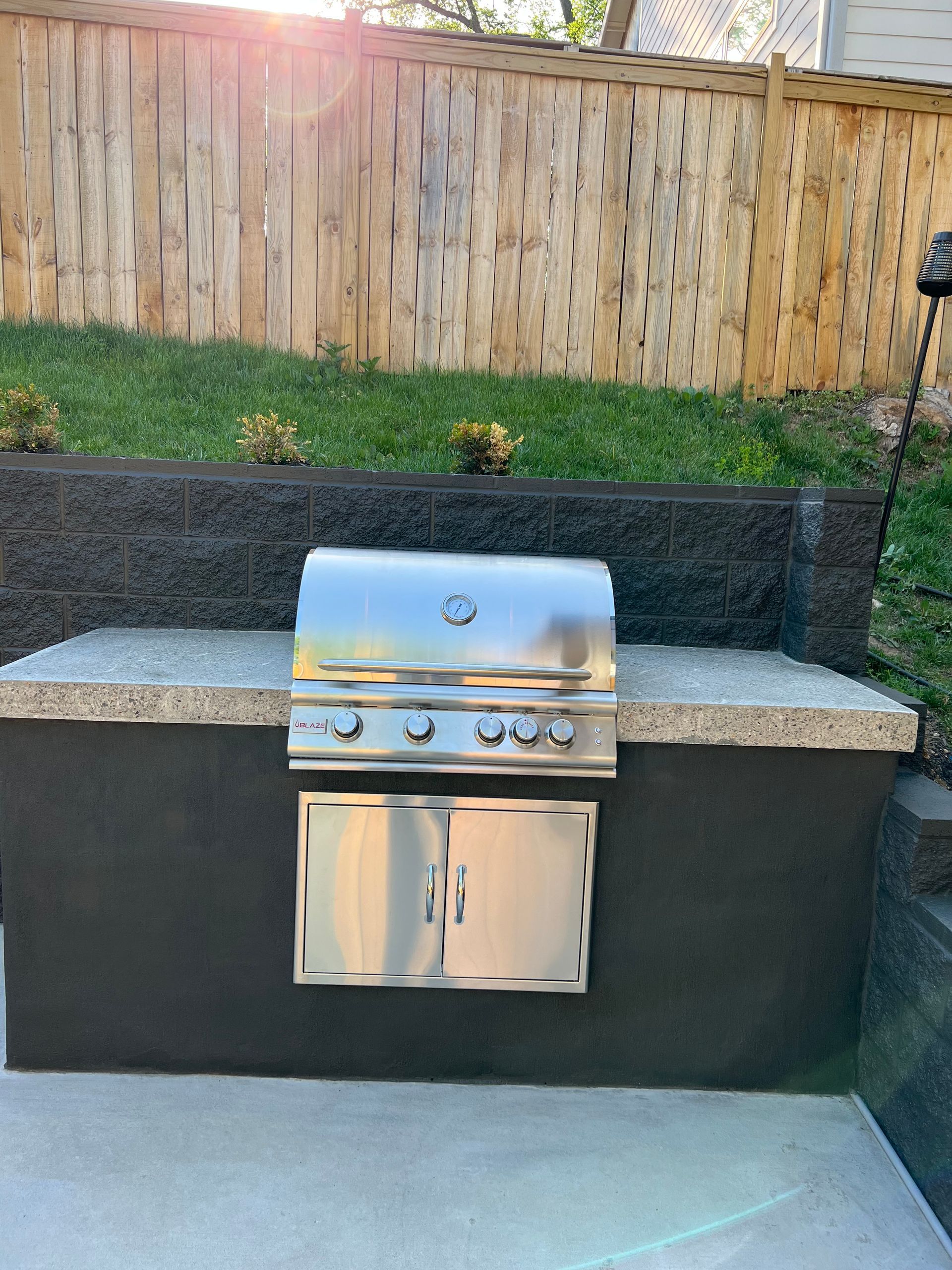 outdoor kitchen concrete counter top