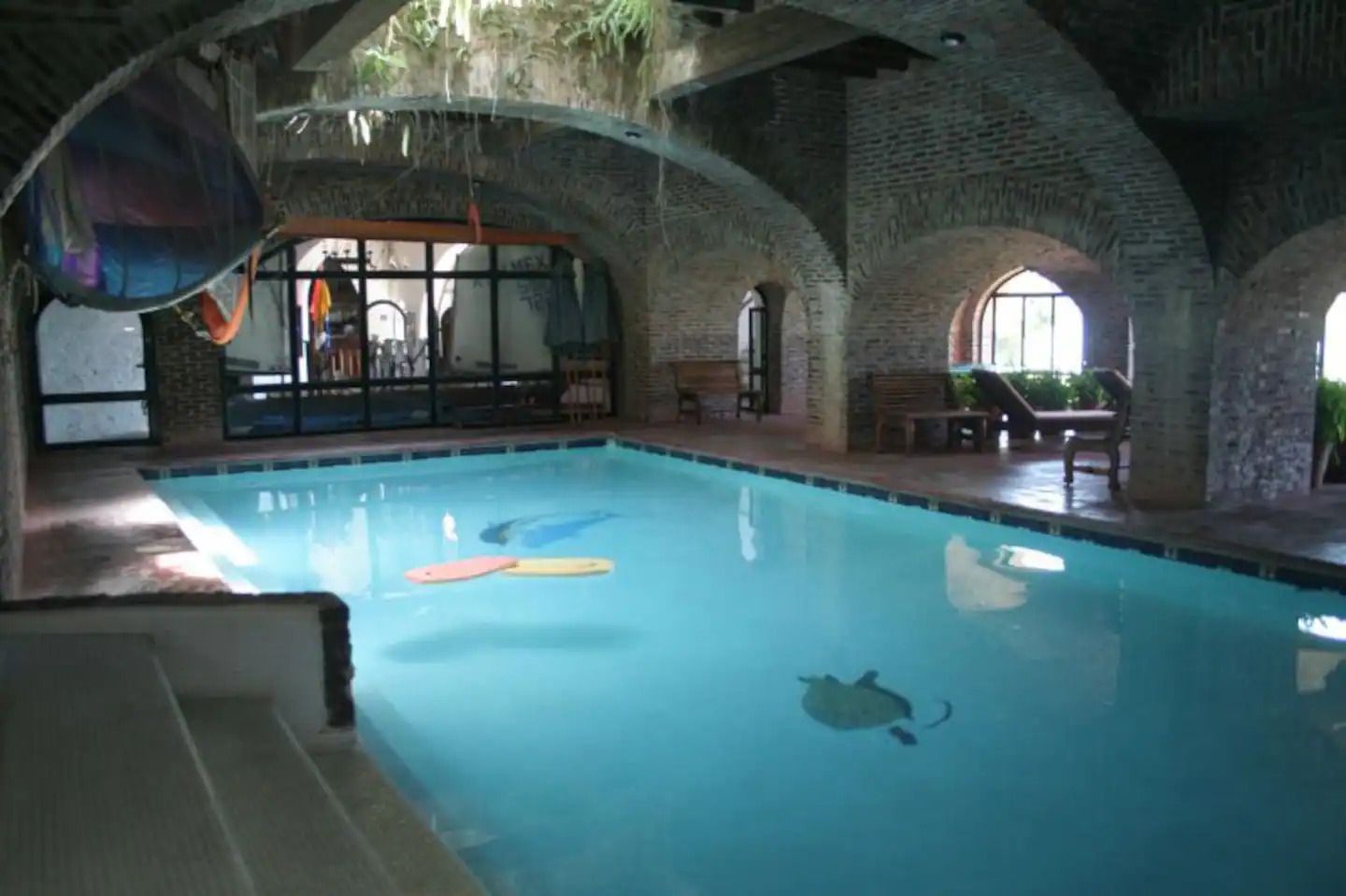 alberca techada y climatizada en valle de bravo