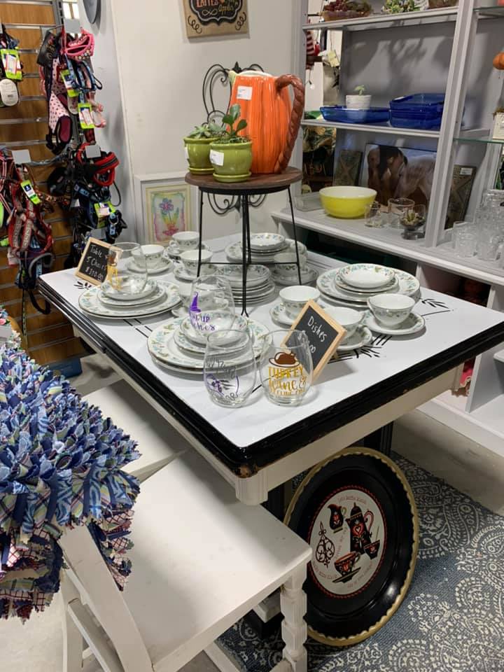 Table and Dinnerware Sets — Lowell, IN — Vintage Thrift