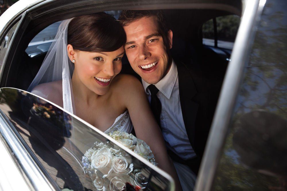 Portrait of happy newly wed couple in car — Transport in Hunter Valley, NSW