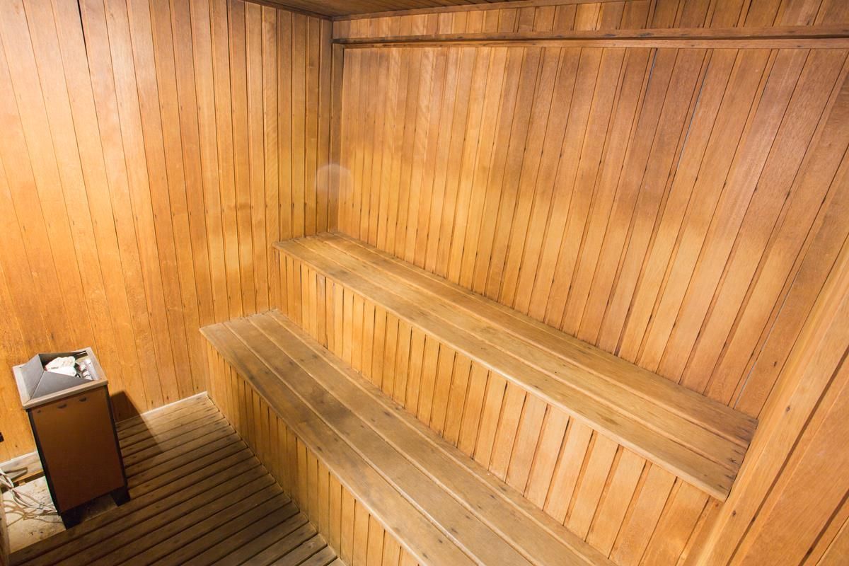 sauna úmida e seca dentro de hotel