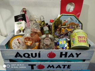 Cestas y Bodegones para regalo, totalmente personalizados