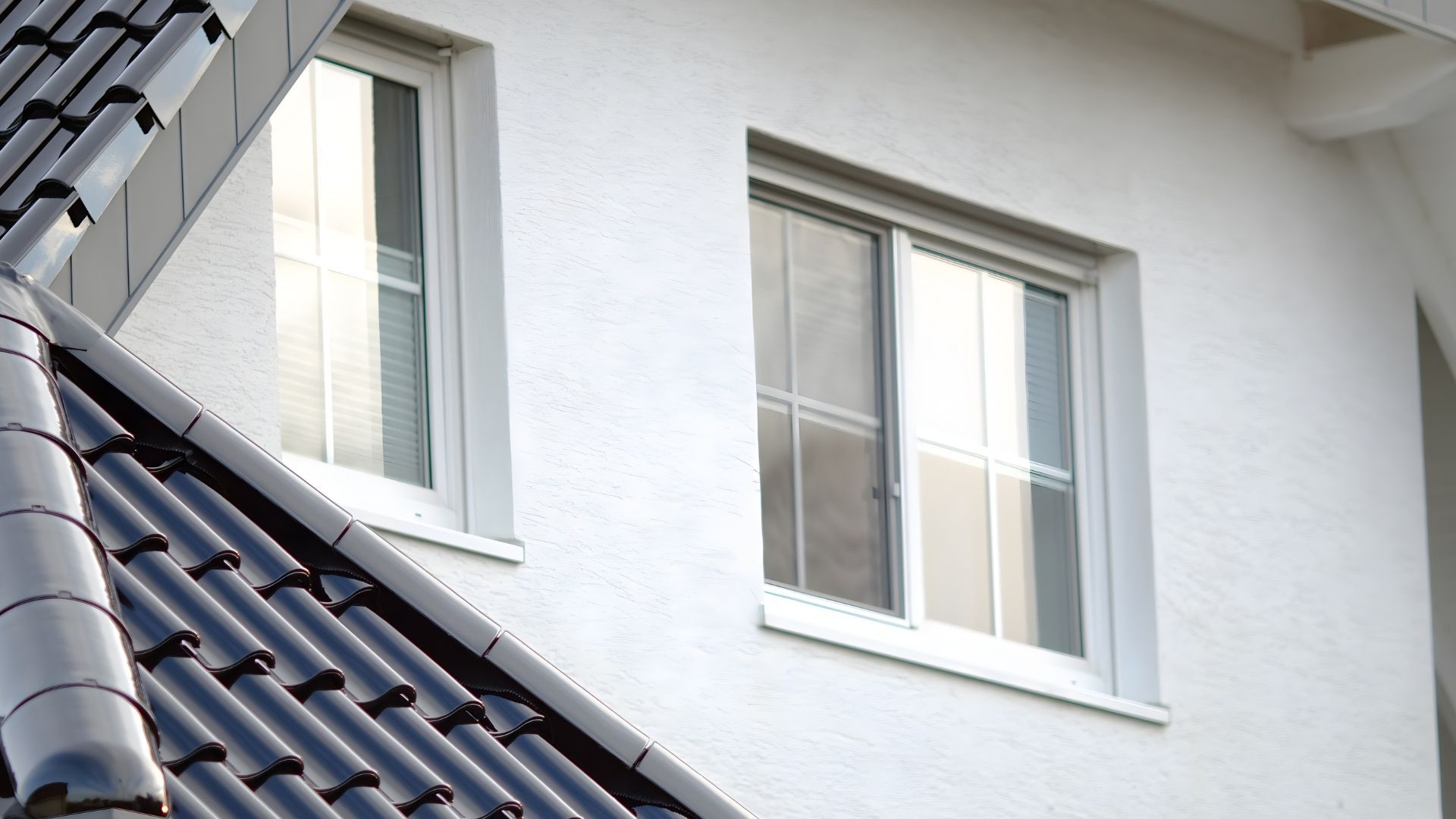 New windows come in all sorts of styles and materials. Let's compare wood and uPVC windows