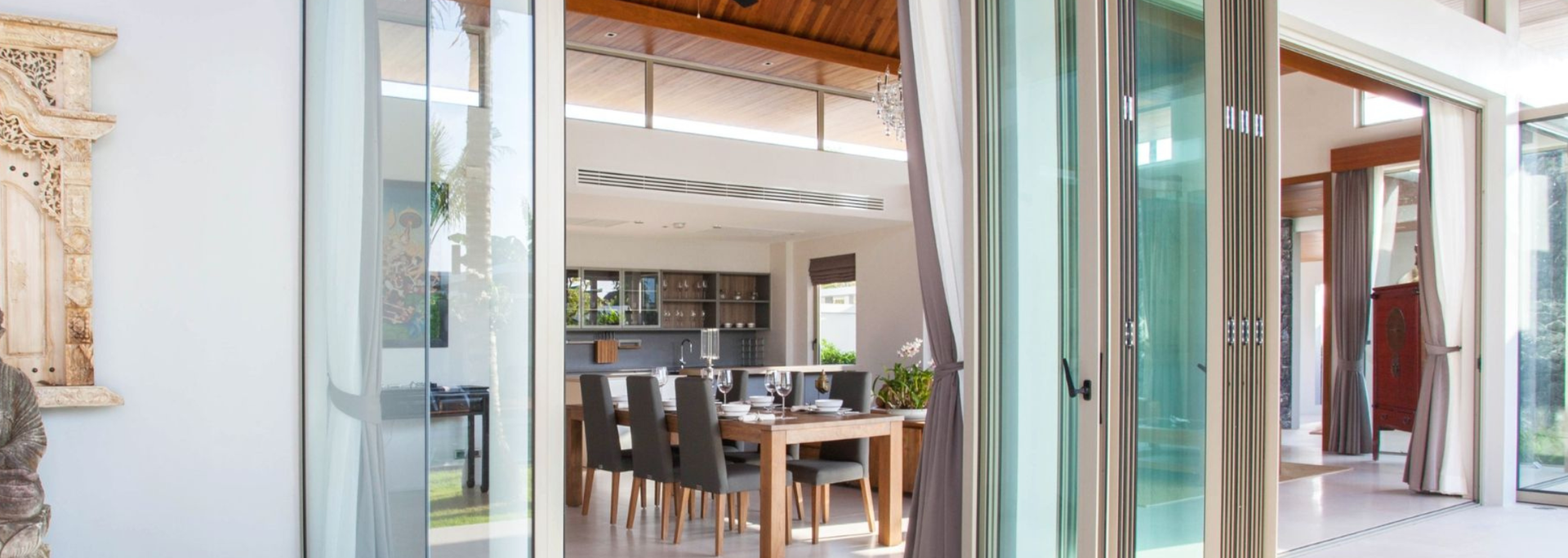 Picture of a set of bifold doors. 