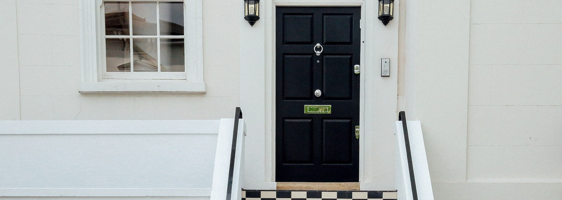 Picture of a standard 'classic' front door.