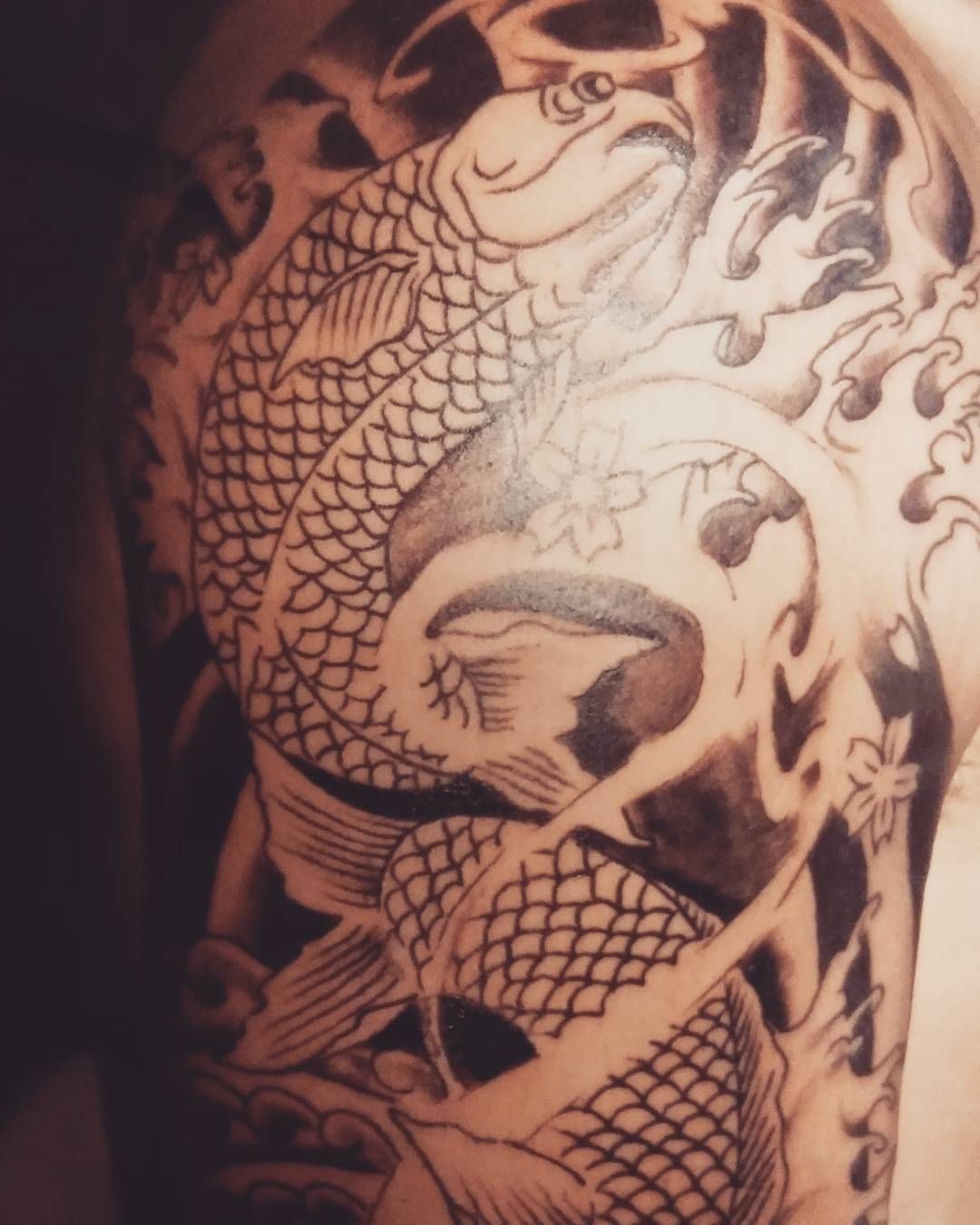 axel tatuerad av Jonas Finnze