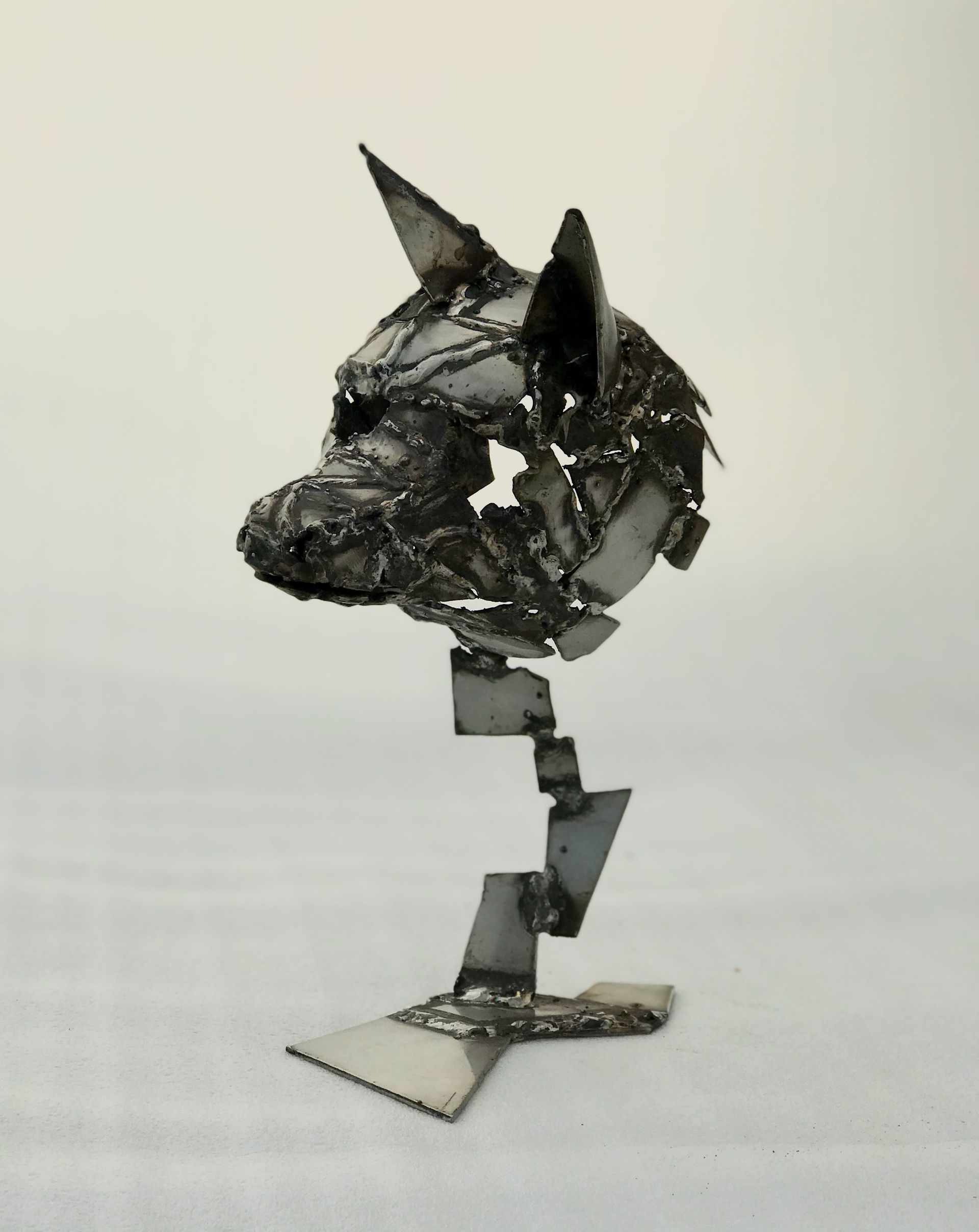 skulptur i metall av Olav Lunde