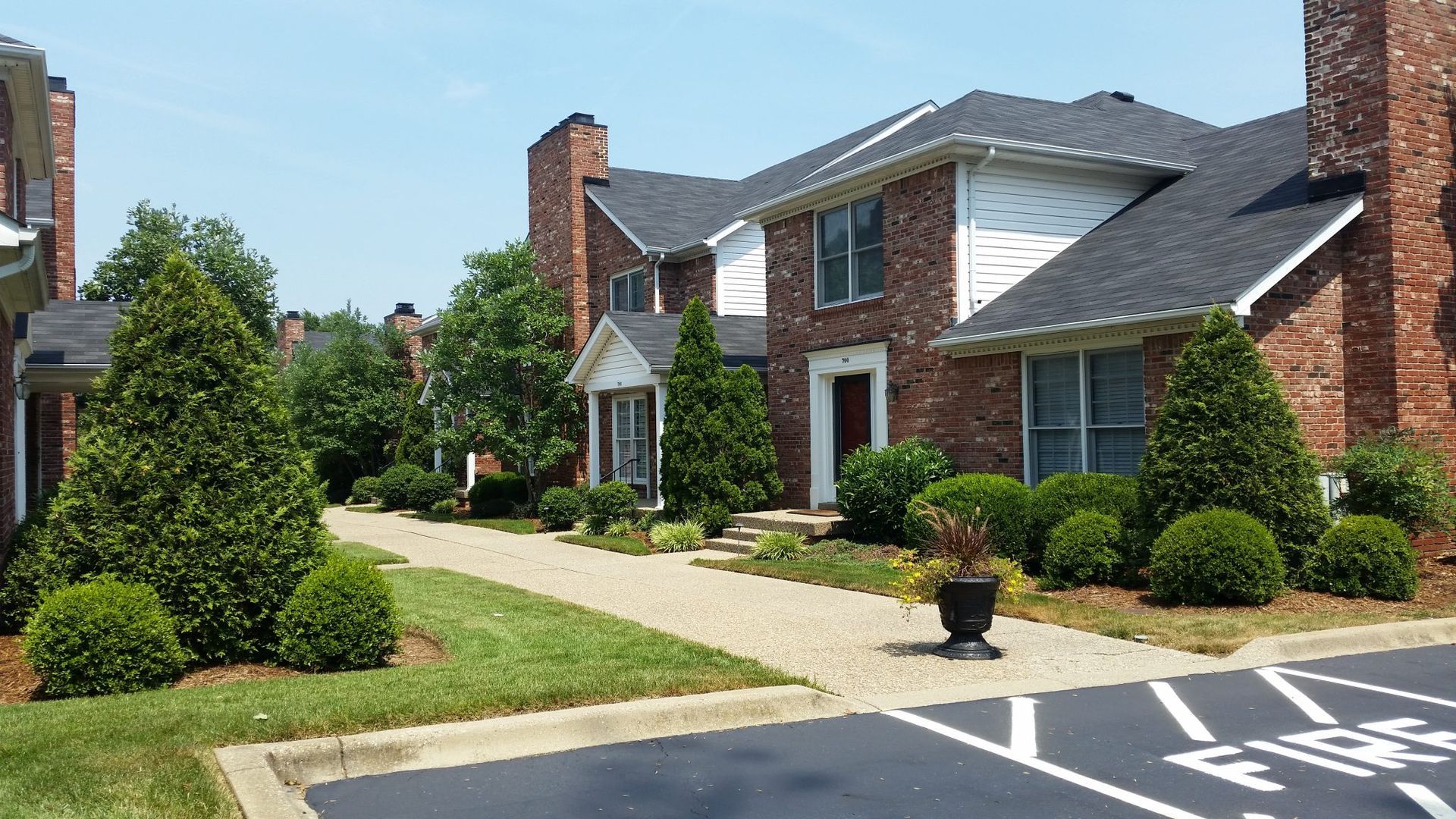 Windsor Place Condominiums