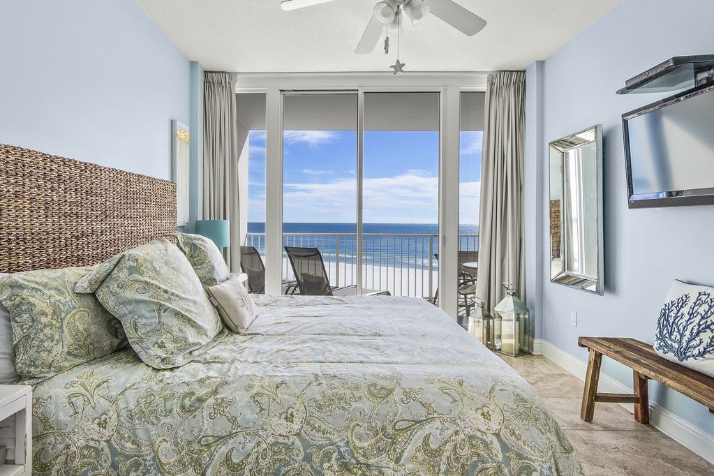 Link to Lighthouse Condominiums #416