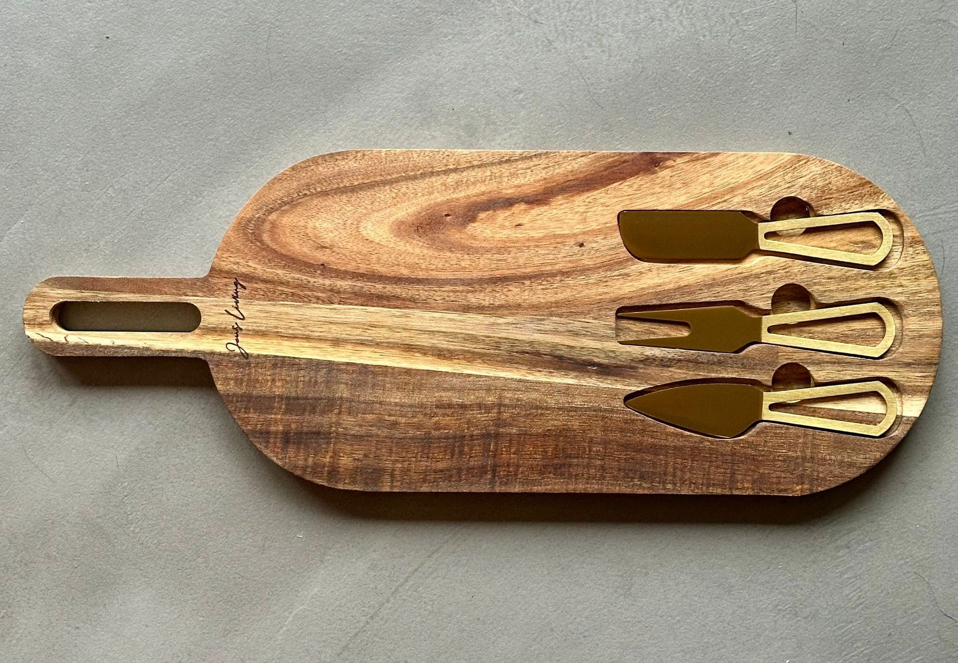 Kaasplank met kaasmesjes