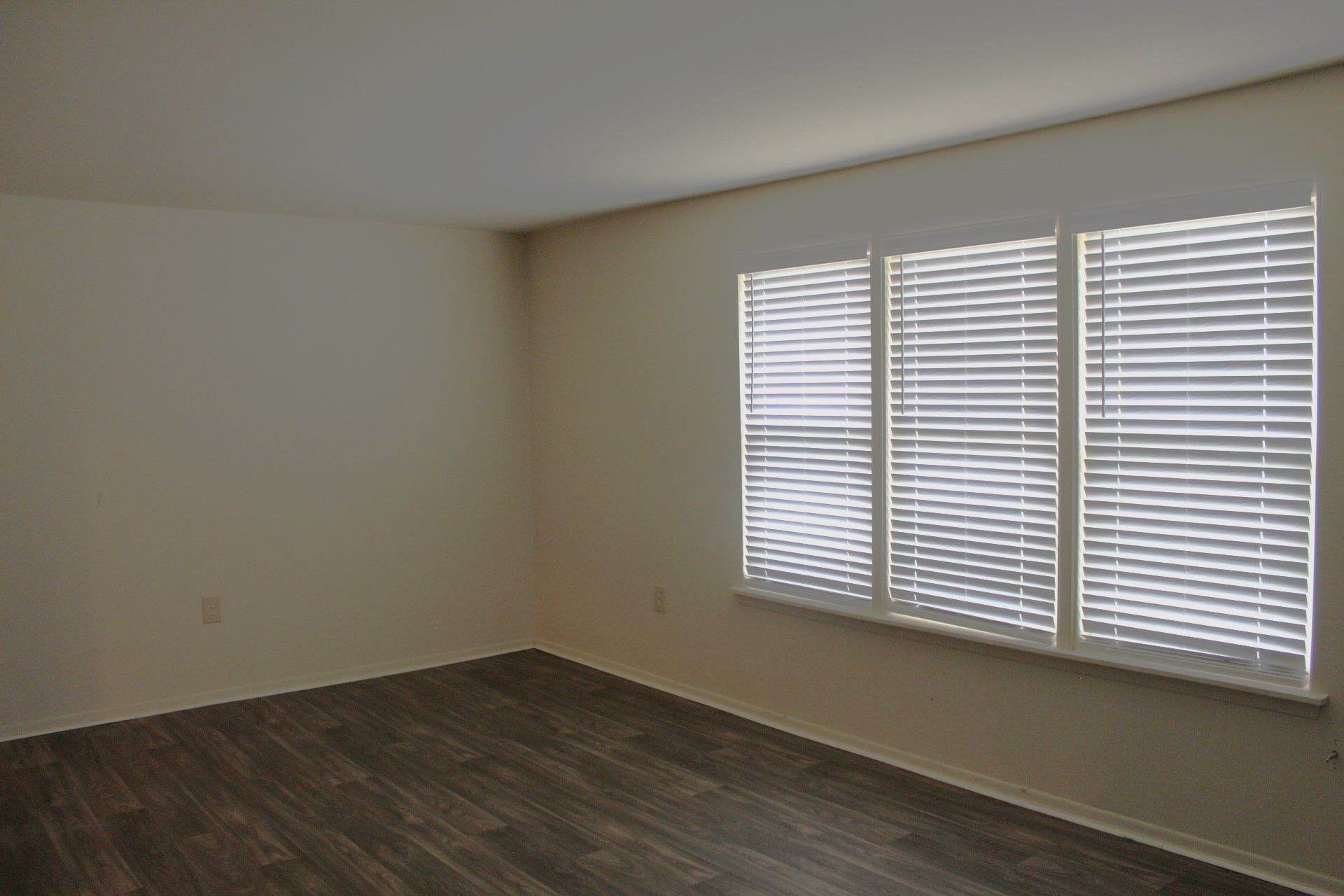 cedarwood manor apartment interior unfurnished