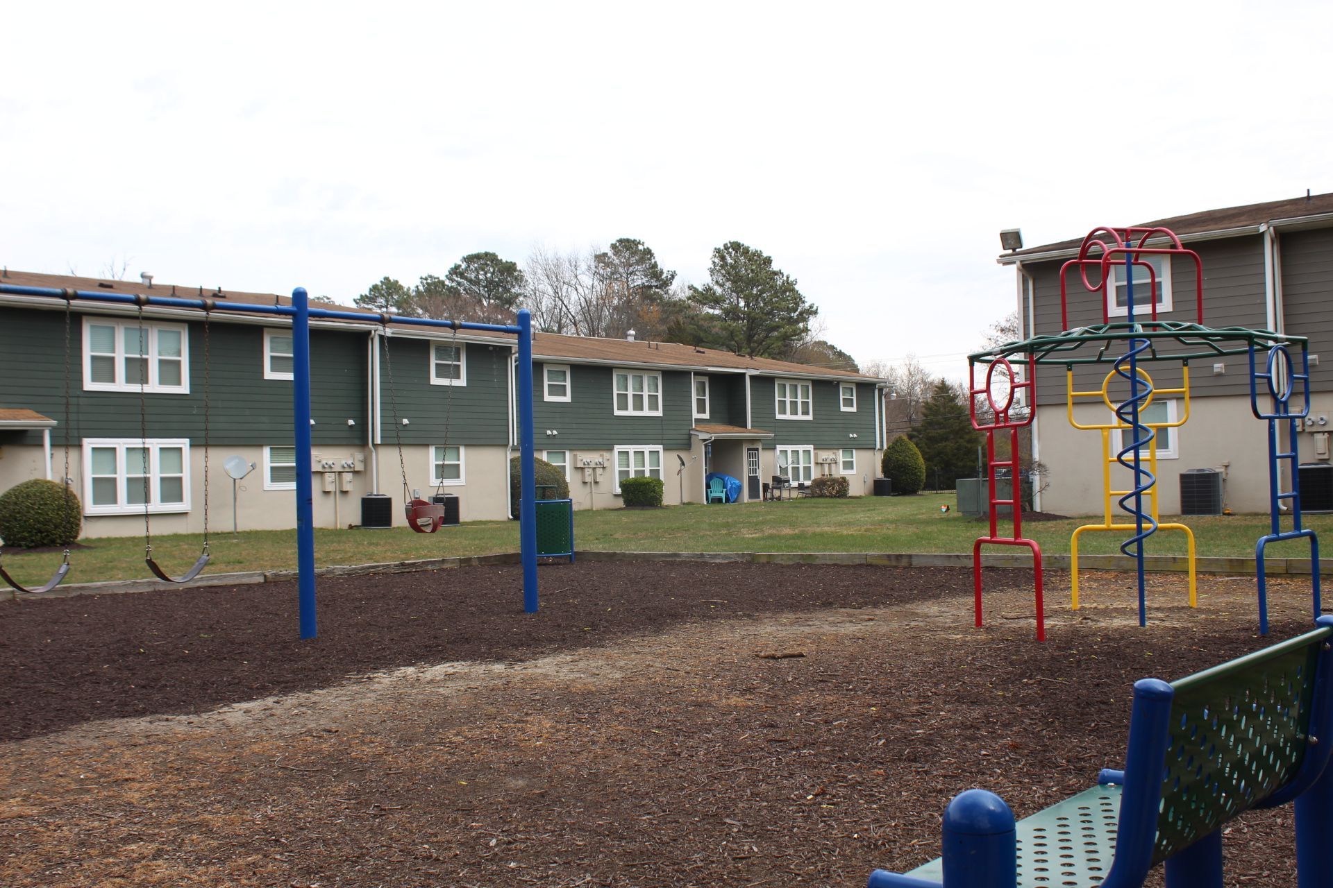 DETAILS Cedarwood Manor Garden Apartments