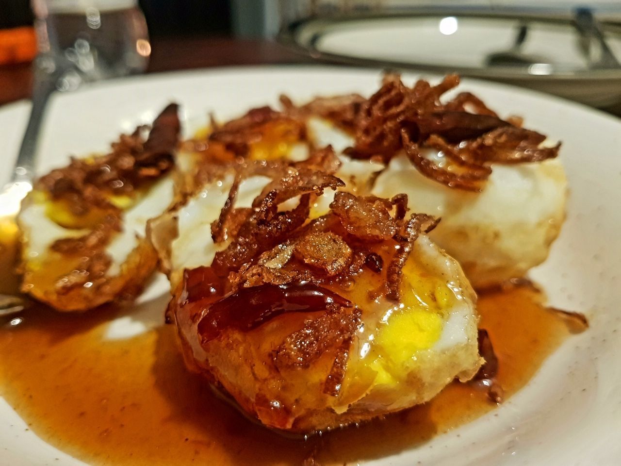 aQuablue charter thaimaalainen ruoka-annos