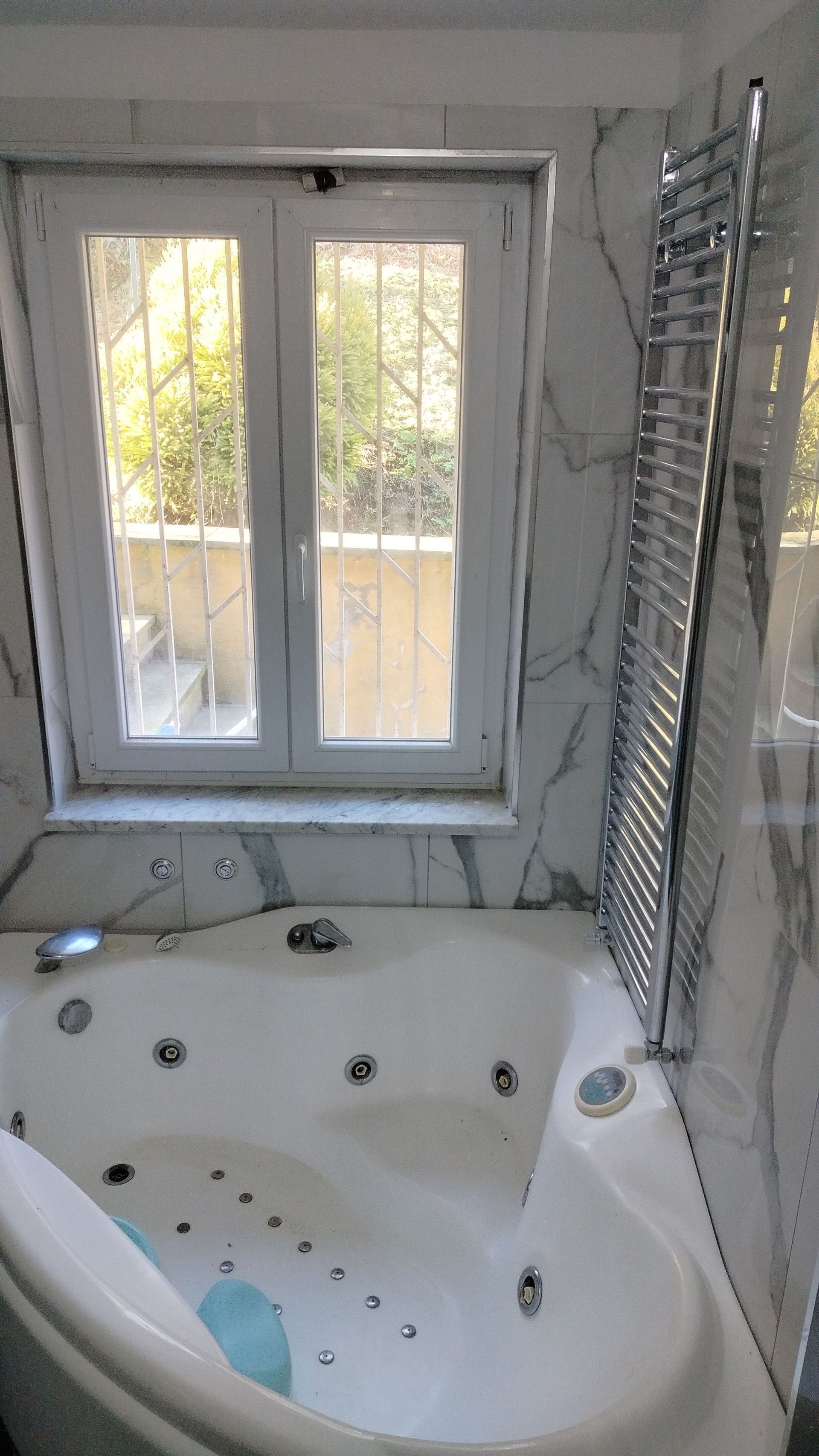 Rifacimento bagno Caulonia