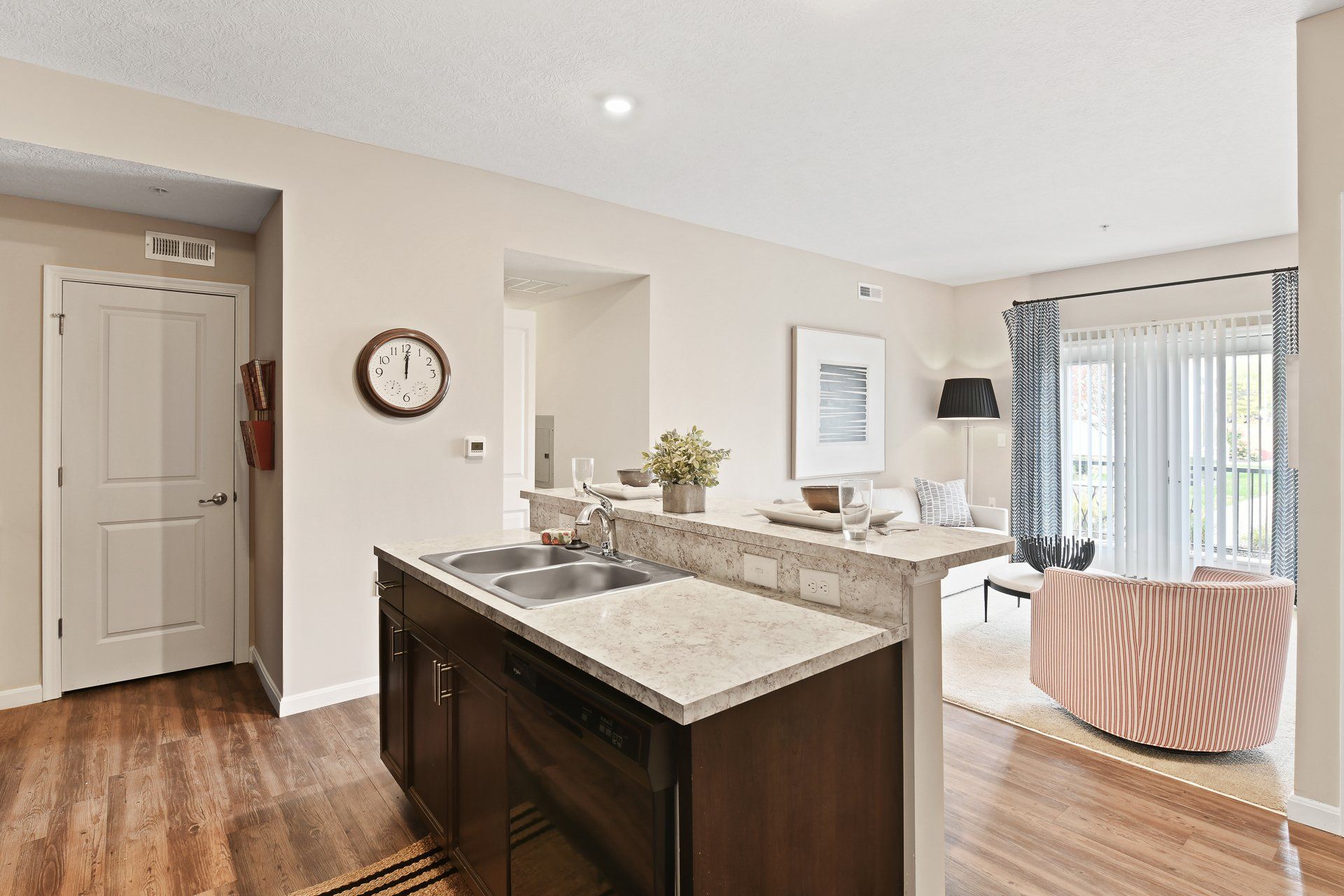 The Monarch Blacklick Creek Spacious Apartments in Blacklick, OH