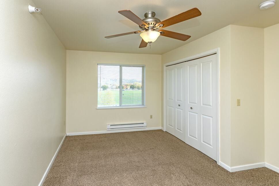 the resdences 834 oak living room