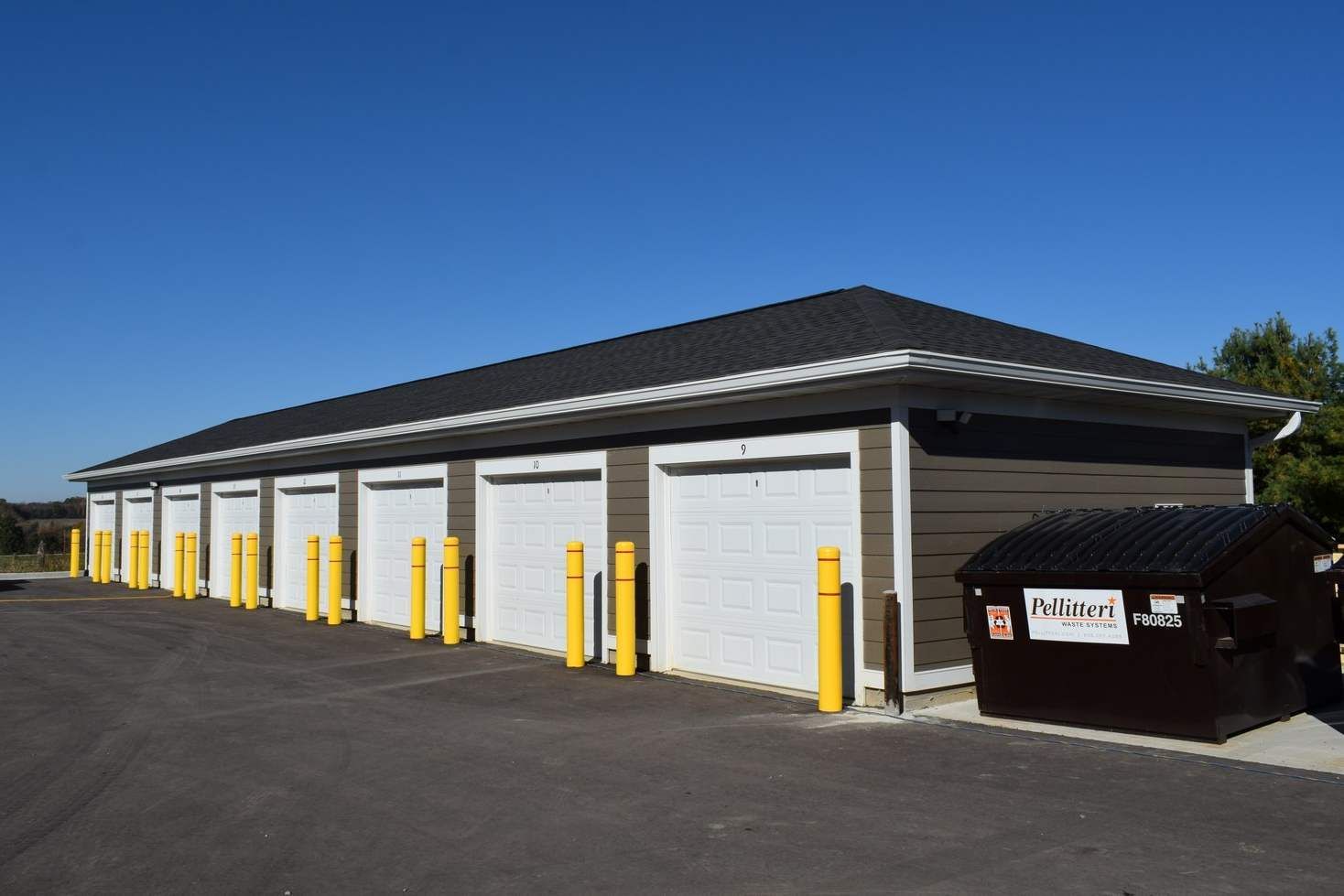 Detached Garage