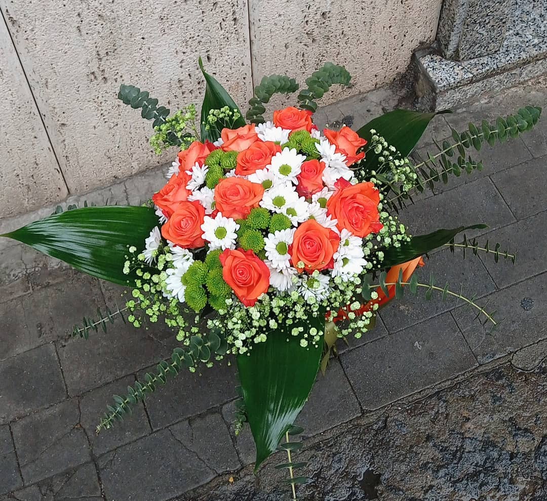 mazzo di fiori per l'allestimento di una cerimonia