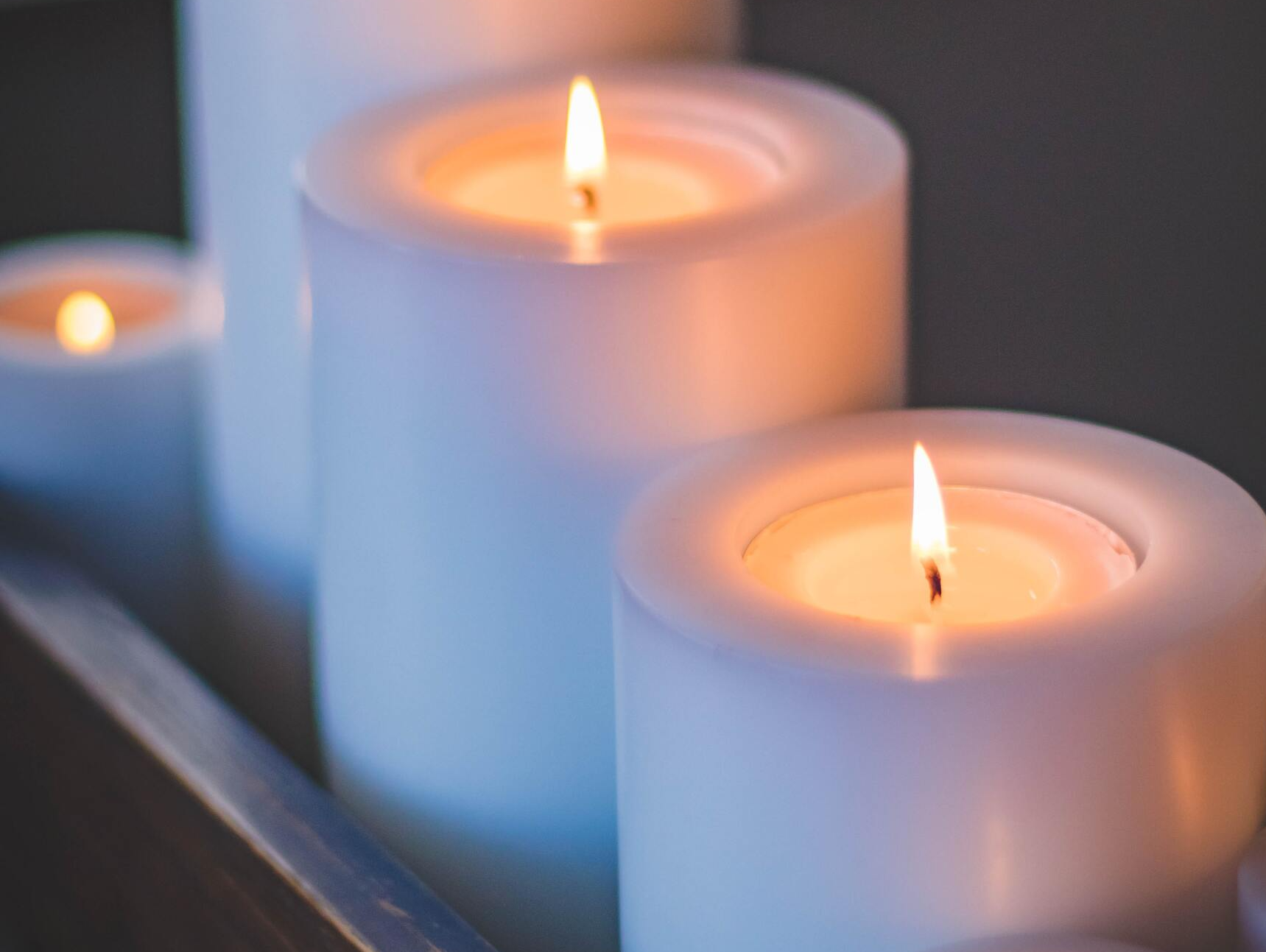 candles at funeral etiquette