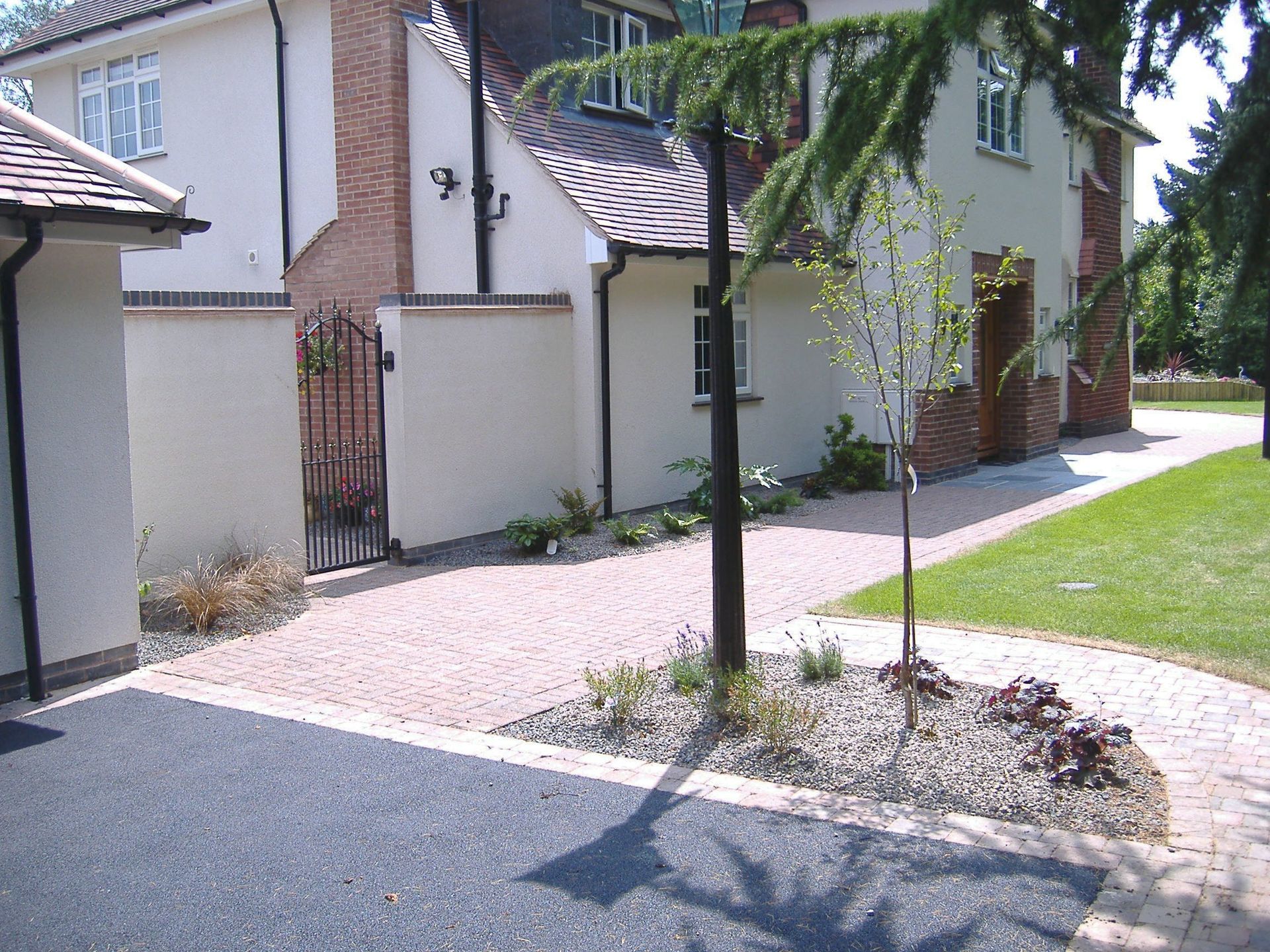 Garden paving and driveways