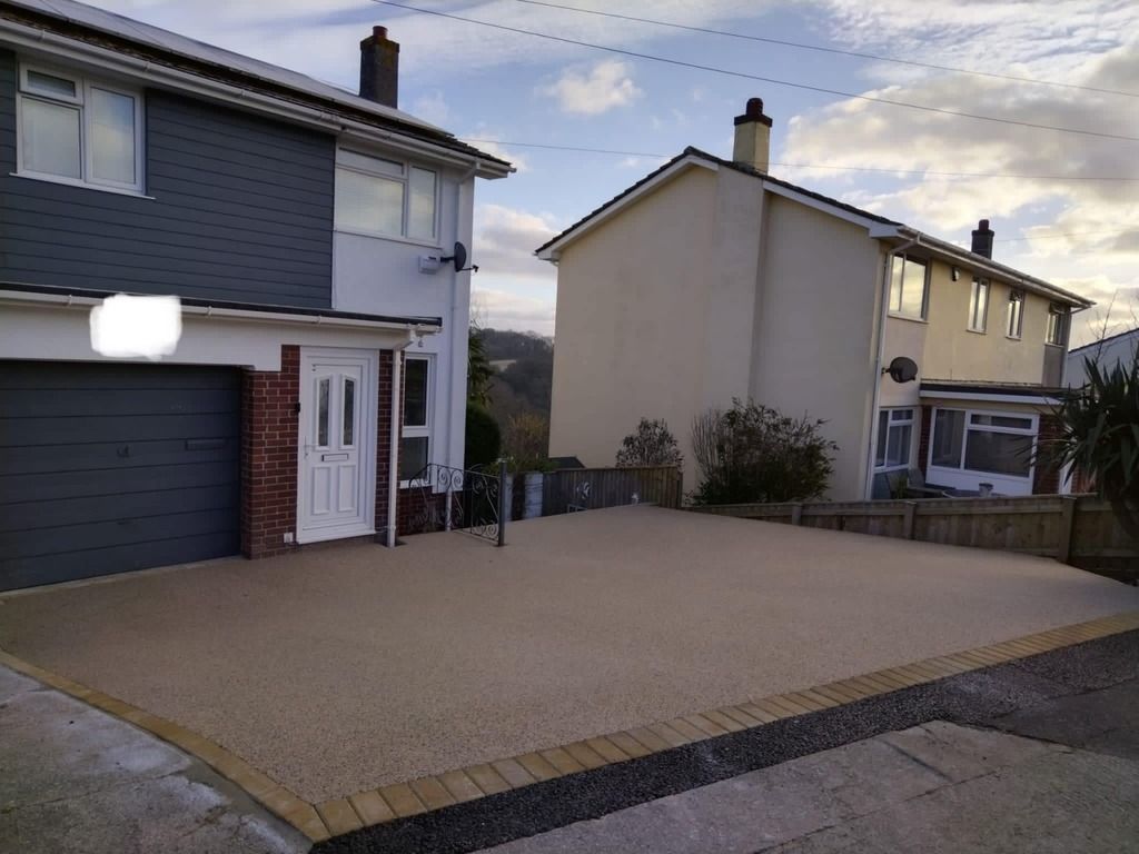 Resin driveway project in Bristol with blocks around the edges.